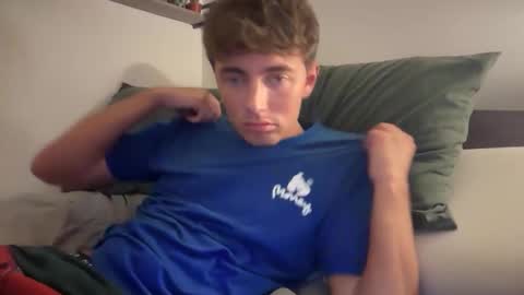 Lucian online show from October 2025 08:00:02 PM