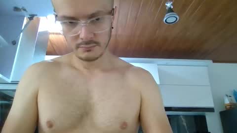 LucianNeo online show from November 2025 03:05:01 PM