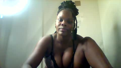 luciaresa online show from July 2026 03:42:02 AM