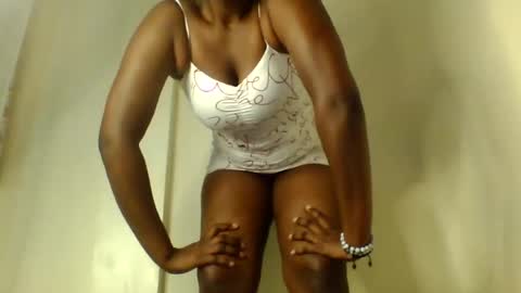 luciaresa online show from July 2026 06:14:02 PM
