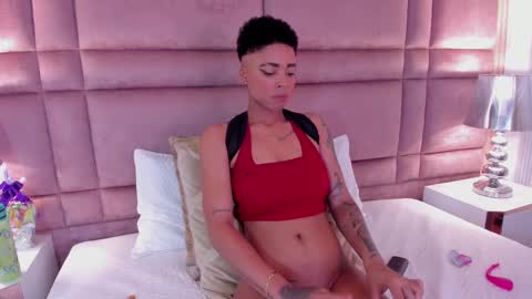 Snapshot of luciawallace chatting on March 2025 11:27:02 PM lucia wallace online show from March 2025 11:27:02 PM