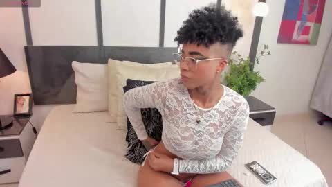 Snapshot of luciawallace chatting on December 2025 12:20:02 AM lucia wallace online show from December 2025 12:20:02 AM