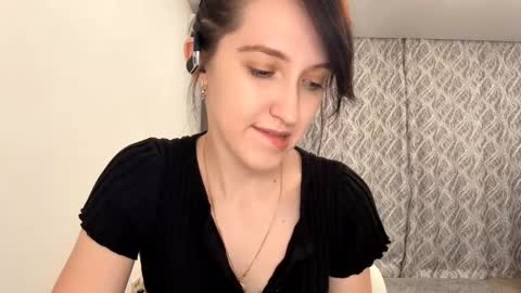 Mary online show from November 2025 04:31:02 PM