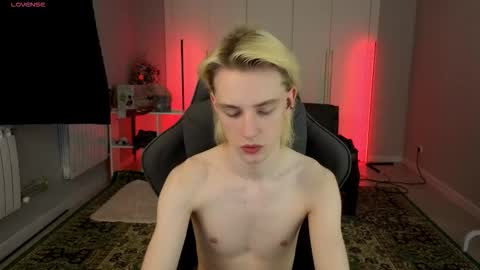 Angelok online show from March 2026 10:02:01 PM