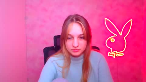 Lucie online show from December 2025 12:23:02 PM