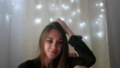 Snapshot of luciemack chatting on October 2025 09:15:01 PM LucieMack online show from October 2025 09:15:01 PM