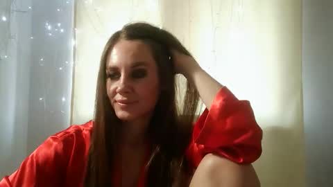 Snapshot of luciemack chatting on November 2025 01:13:01 PM LucieMack online show from November 2025 01:13:01 PM