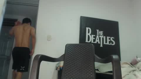 Snapshot of lucifferr_ chatting on February 2025 05:00:01 AM leonel online show from February 2025 05:00:01 AM