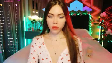 MimiFors online show from September 2025 05:38:02 PM