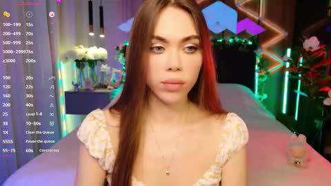 MimiFors online show from October 2025 12:05:02 PM