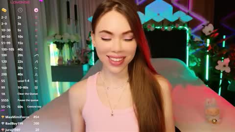 MimiFors online show from November 2025 06:18:02 PM