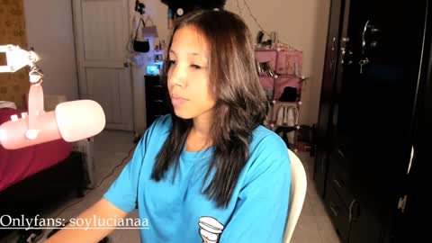 Snapshot of luciiaana chatting on January 2025 06:01:02 AM luciana gr online show from January 2025 06:01:02 AM