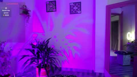 luciiana online show from December 2024 08:00:01 PM