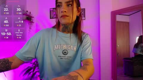 luciiana online show from December 2024 08:01:02 PM