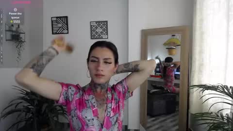 luciiana online show from February 2025 07:21:01 PM