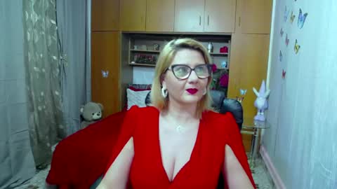 Lucille Fenly online show from January 2025 05:18:02 AM