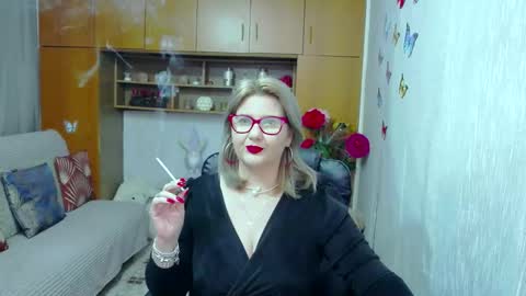 Lucille Fenly online show from October 2025 09:15:02 PM