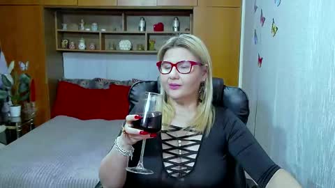 Lucille Fenly online show from March 2026 07:31:01 PM