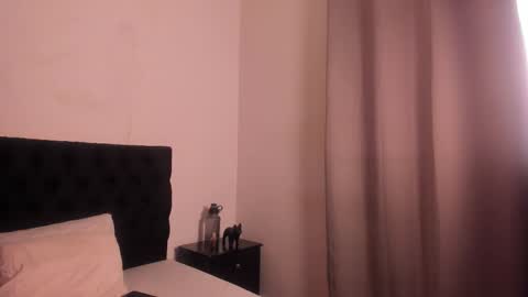 Snapshot of lucio__fox chatting on November 2025 12:38:01 PM Lucio online show from November 2025 12:38:01 PM