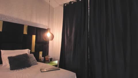 Snapshot of lucio__fox chatting on November 2025 12:19:02 PM Lucio online show from November 2025 12:19:02 PM