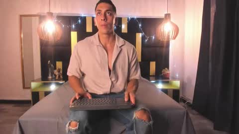 Snapshot of lucio__fox chatting on December 2025 11:58:02 AM Lucio online show from December 2025 11:58:02 AM