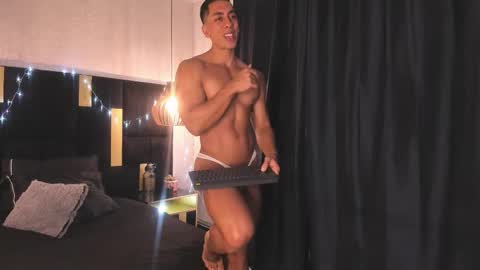 Lucio online show from December 2025 12:34:02 PM