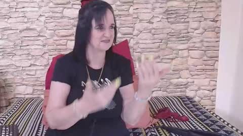 Snapshot of luciousgrace chatting on November 2025 05:32:02 AM Grace online show from November 2025 05:32:02 AM