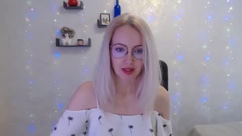 Arina online show from February 2025 01:11:01 PM