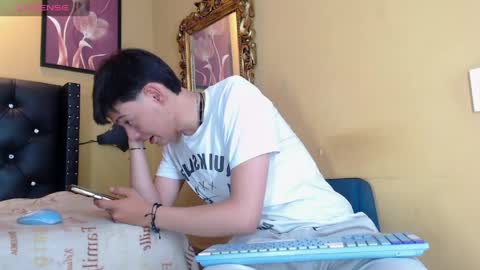 luckk_ online show from April 2026 05:06:01 AM