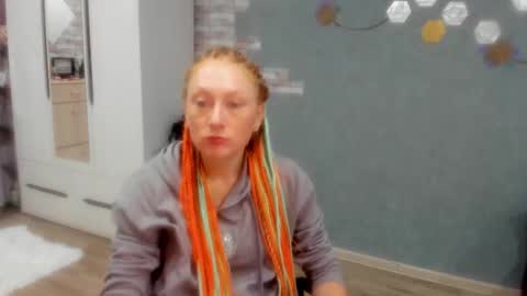 lucky_licky20 online show from November 2025 02:43:01 AM