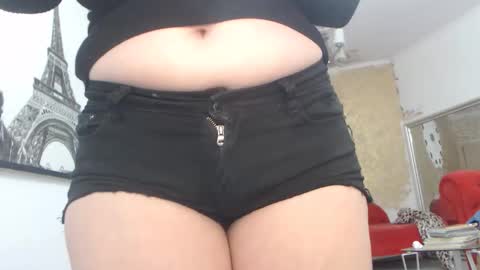 Snapshot of luckyanabella chatting on January 2026 12:31:01 PM Ana online show from January 2026 12:31:01 PM