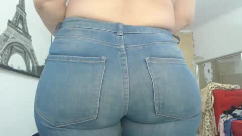 Snapshot of luckyanabella chatting on March 2026 12:11:01 PM Ana online show from March 2026 12:11:01 PM