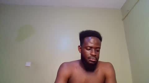 Snapshot of luckycharly chatting on January 2025 02:37:01 AM MASTER  DOM online show from January 2025 02:37:01 AM