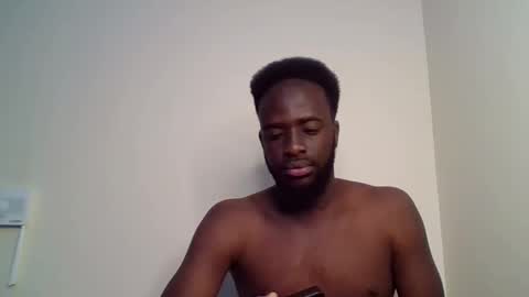 Snapshot of luckycharly chatting on September 2025 06:02:02 AM MASTER  DOM online show from September 2025 06:02:02 AM