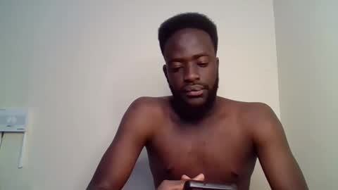 Snapshot of luckycharly chatting on October 2025 03:29:02 AM MASTER  DOM online show from October 2025 03:29:02 AM