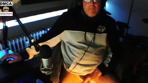 Snapshot of luckyfreak1 chatting on January 2025 09:08:01 PM call me Stefan online show from January 2025 09:08:01 PM