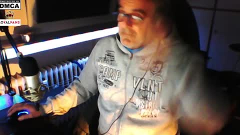 Snapshot of luckyfreak1 chatting on January 2025 04:53:01 PM call me Stefan online show from January 2025 04:53:01 PM