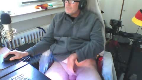        call me  Stefan online show from June 2026 11:52:02 AM