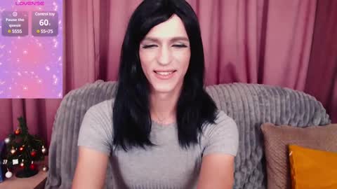 Snapshot of luckyguy_7 chatting on December 2024 12:38:01 PM Christy online show from December 2024 12:38:01 PM