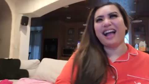 Snapshot of luckylee1992 chatting on December 2025 02:15:01 PM luckylee1992 online show from December 2025 02:15:01 PM