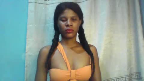 Snapshot of luckymadequeen chatting on January 2025 01:31:02 AM Gloria online show from January 2025 01:31:02 AM