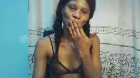 Snapshot of luckymadequeen chatting on January 2025 06:09:01 PM Gloria online show from January 2025 06:09:01 PM