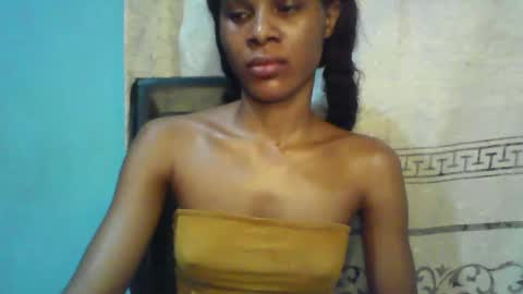 Snapshot of luckymadequeen chatting on February 2025 05:18:02 AM Gloria online show from February 2025 05:18:02 AM