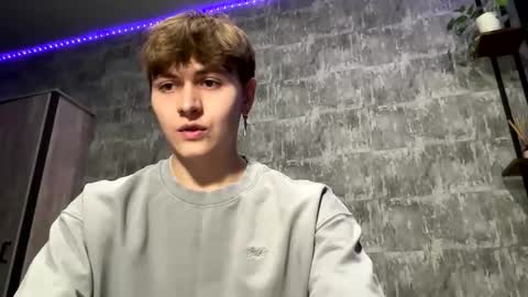 Snapshot of luckymenchik chatting on November 2025 10:19:01 PM Ricky online show from November 2025 10:19:01 PM