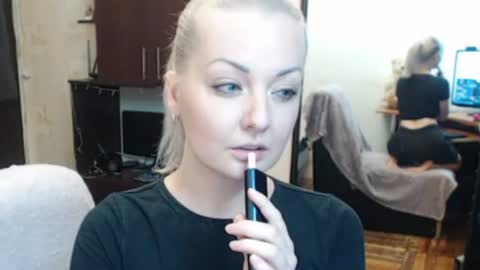 Snapshot of luckyshotgirl chatting on July 2026 04:34:02 PM LuckyShot online show from July 2026 04:34:02 PM