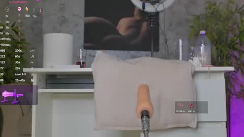 Alice online show from March 2025 02:10:02 AM