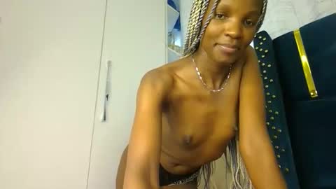 Snapshot of luckyy003 chatting on December 2025 07:02:02 AM brielle online show from December 2025 07:02:02 AM