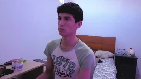 Lu Independent Model online show from April 2026 10:11:02 PM