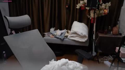 Lucy online show from September 2025 05:58:01 PM