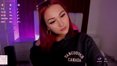 lucy_beatifull online show from July 2026 08:43:01 AM
